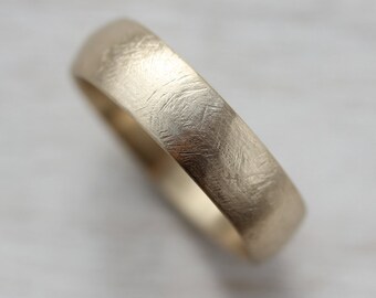 6mm Rustic Hand-carved Classic Mens Wedding Band - Comfort Fit Men's Wedding Ring - Rustic File Texture - Eco-Friendly, Organic Ring