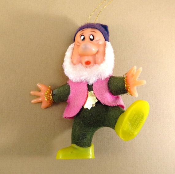 disney traditions sneezy hanging ornament