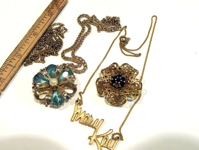 Necklaces Destash lot of broken jewelry vintage as is craft