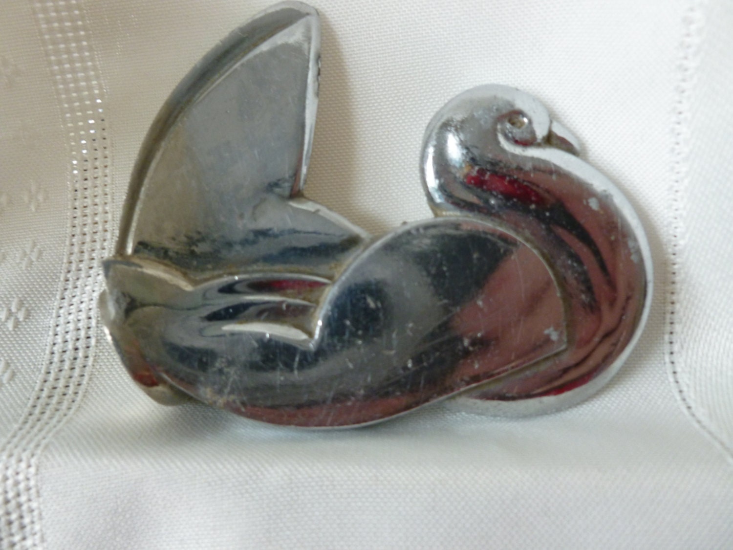 Vintage Art Deco Swan Hood Ornament.