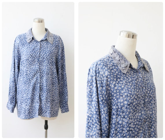 1980s floral shirt button front blouse denim blue daisy print