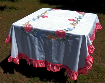 Cross stitch Table Cloth Gingham Ruffle Red