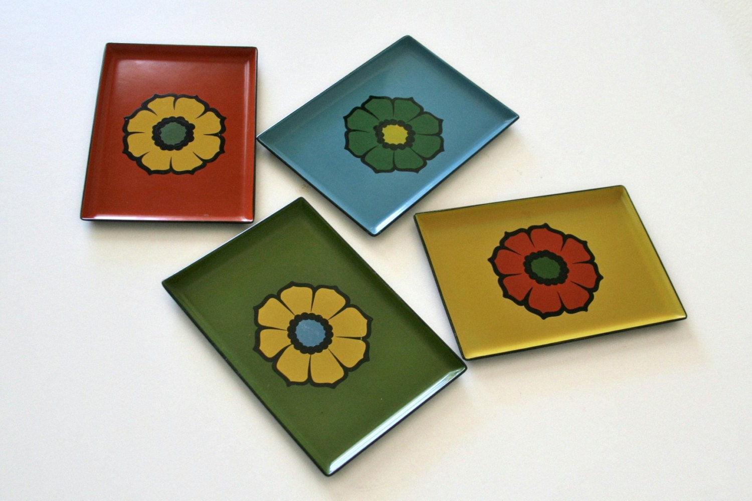 Vintage Set of 4 Snack Trays, Mod Floral, Individual Serving Trays