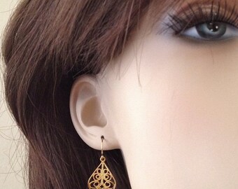 Gold Filigree Earrings -Gold Swirl Earrings -Tiny gold Earrings - Gold Moroccan Earrings