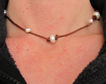 Leather Pearl Choker, White Pearl Choker, Freshwater Pearls on Leather, Everyday Necklace, Tiny Necklace