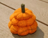 Primitive Wool Pumpkin Stack Pincushion, Pinkeep