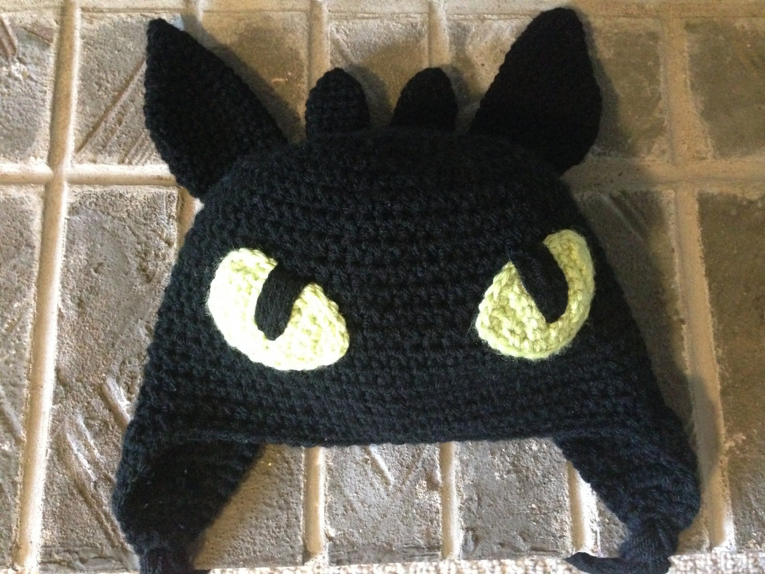 Toothless How to Train Your Dragon crochet hat PATTERN