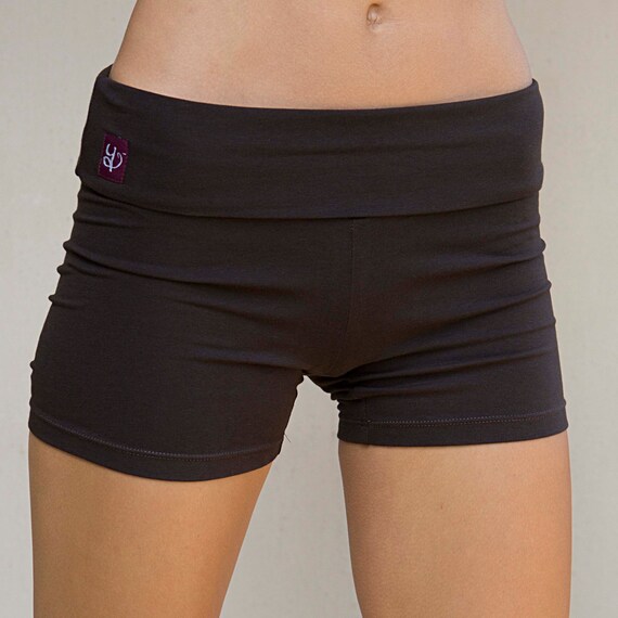 Cotton Yoga Shorts for Women 'Trini' by satyayogawear on Etsy