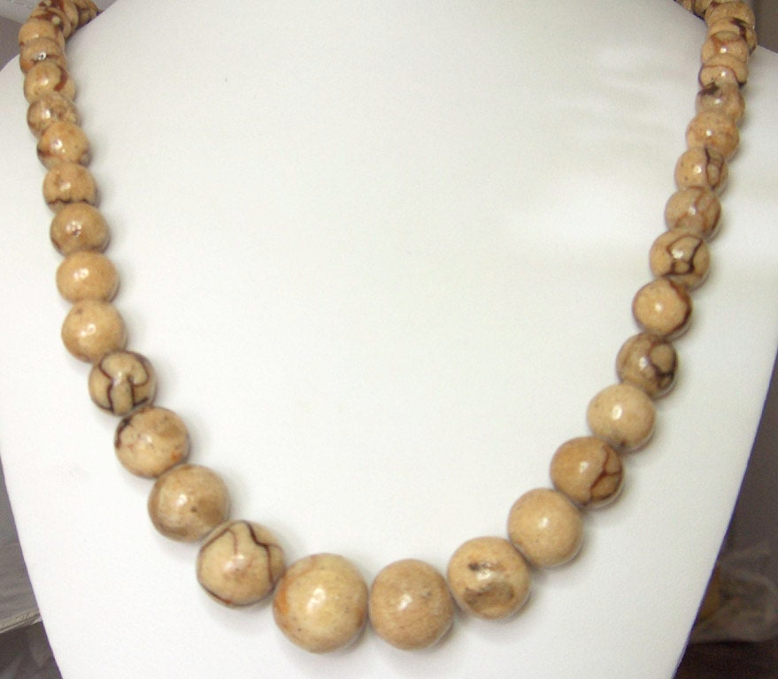 Vintage Tiger Coral Necklace Barrel Clasp 25 inch