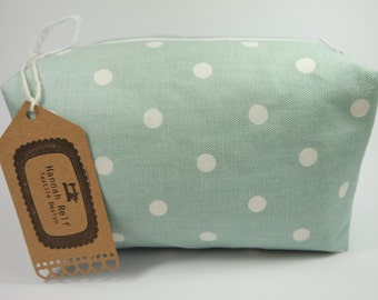 Large box makeup bag/ travel bag/ wash bag, made with cotton linen fabric and fully lined with water resistant fabric