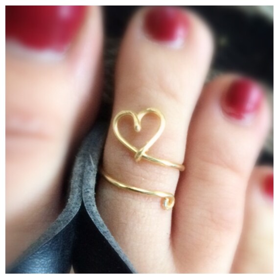 Heart Toe Ring Adjustable Wire Gold Tone or by Hannahraejewelry