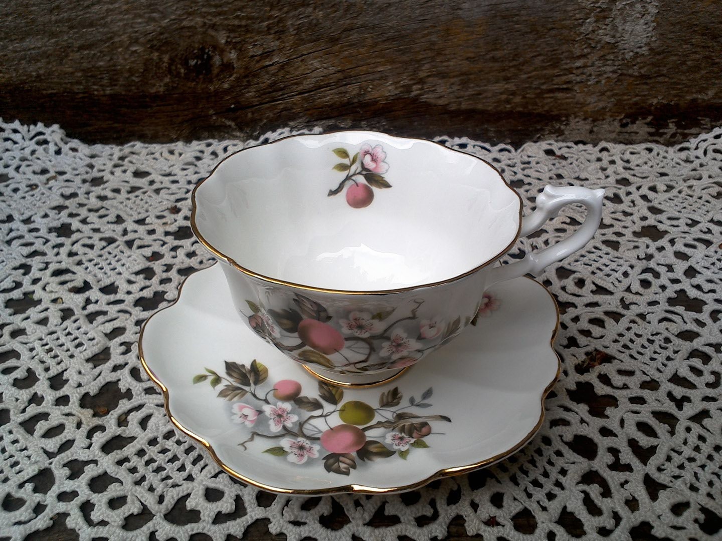 SHELLEY BONE CHINA Tea Cup and Saucer Set, Shelley England Vintage