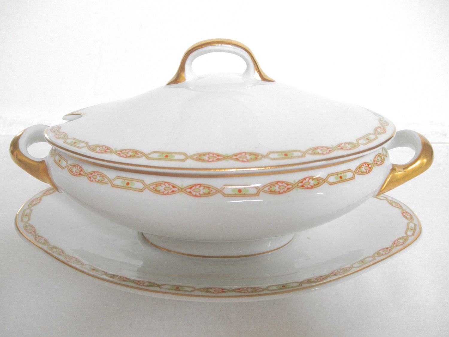 Limoges Bernardaud and Co Gravy Boat Made in France White and