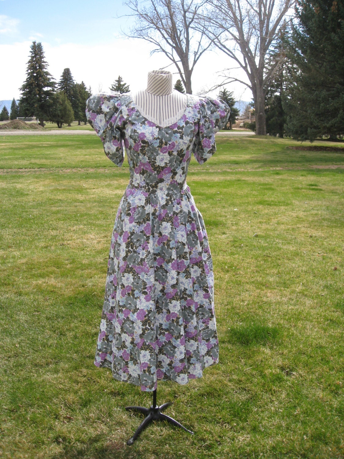 Small 1980s Metallic Lavender Two Piece Dress