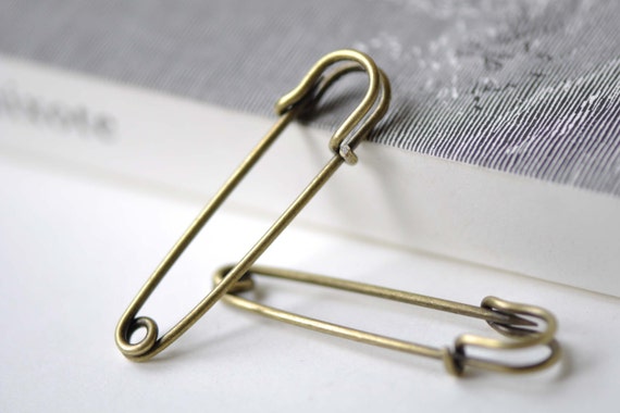 10 pcs antique bronze one loop kilt pin safety pins broochs 10x58mm a3875 from verycharms on 10 pcs antique bronze kilt pin safety pins broochs 11x50mm 10 pcs antique bronze one loop kilt pin safety pins broochs 10x58mm a3875 from verycharms on 10 pcs antique bronze kilt pin safety pins broochs 11x50mm