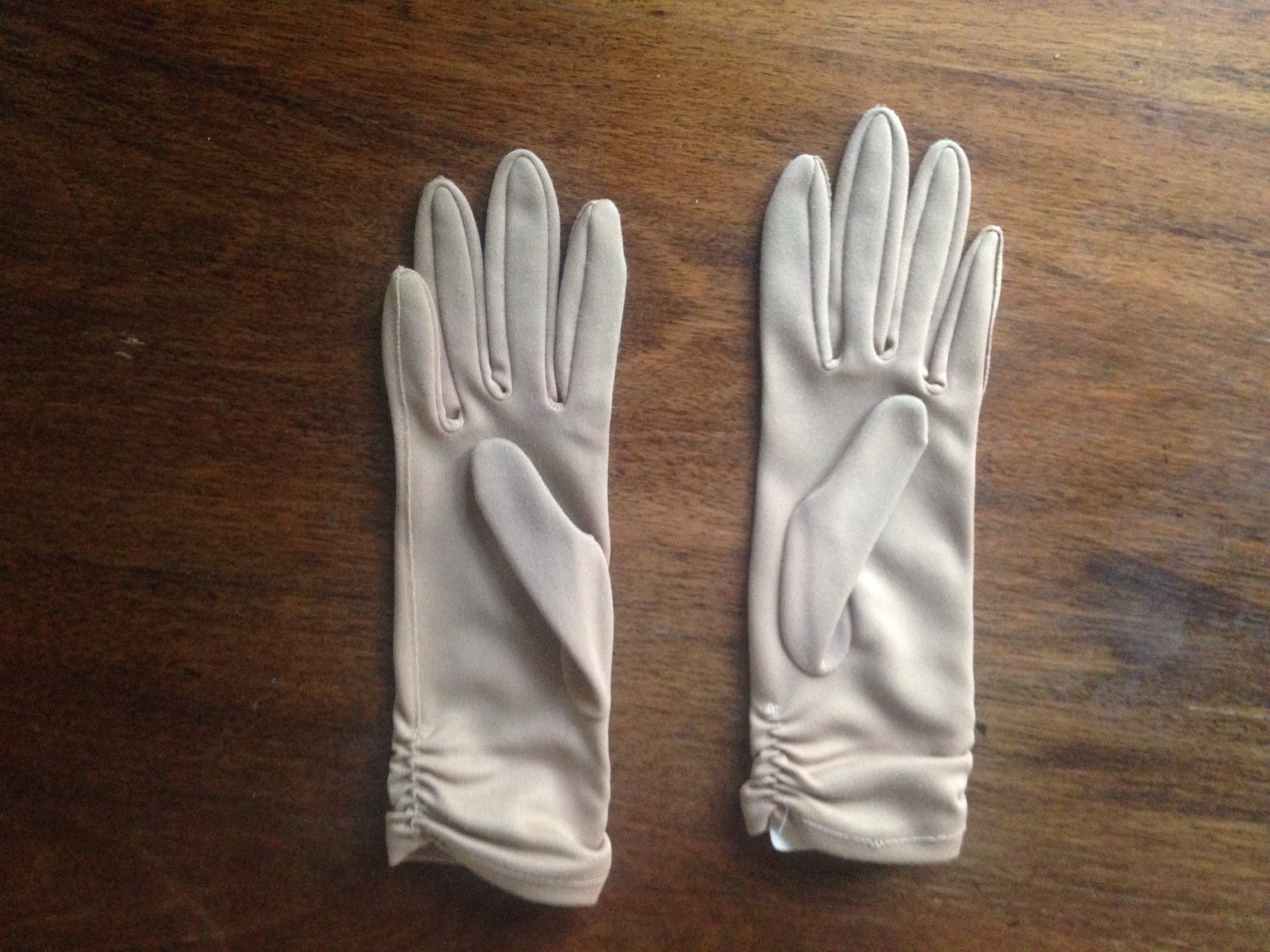 Vintage Gloves / Pin Up Girl Gloves / Driving Gloves
