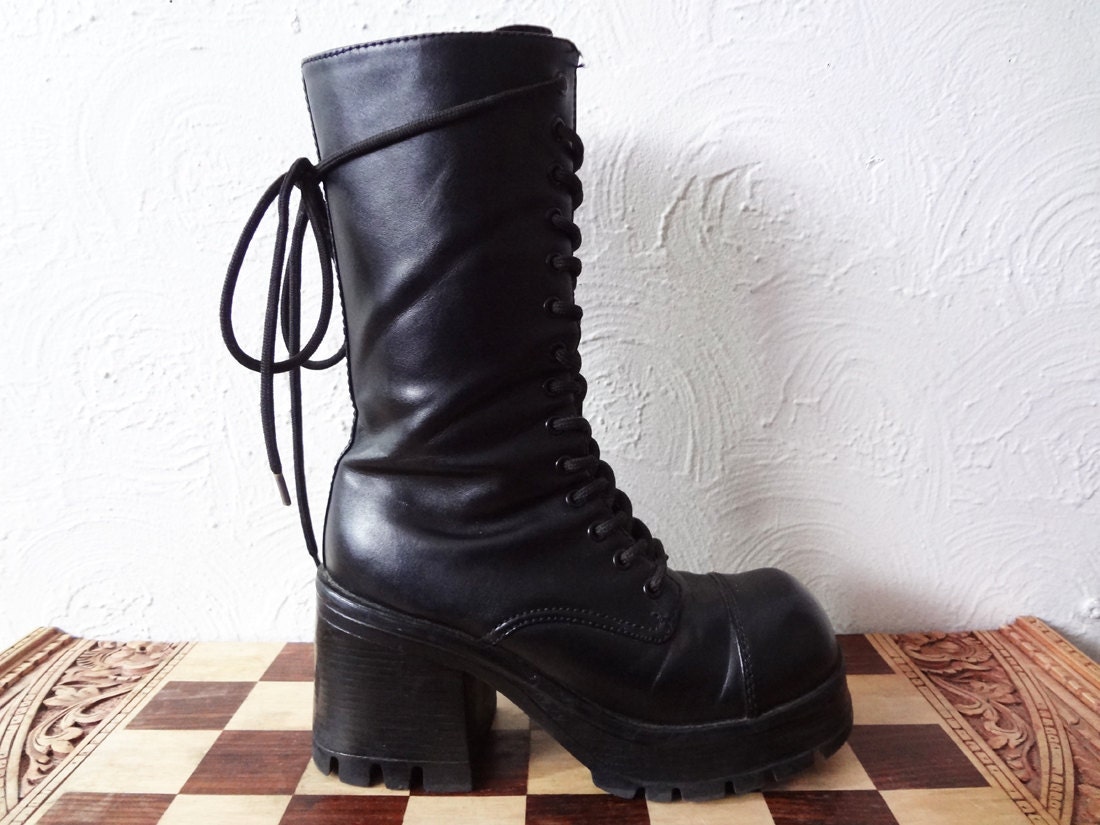 90s chunky platform boots