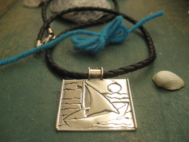 silver sailboat pendant necklace