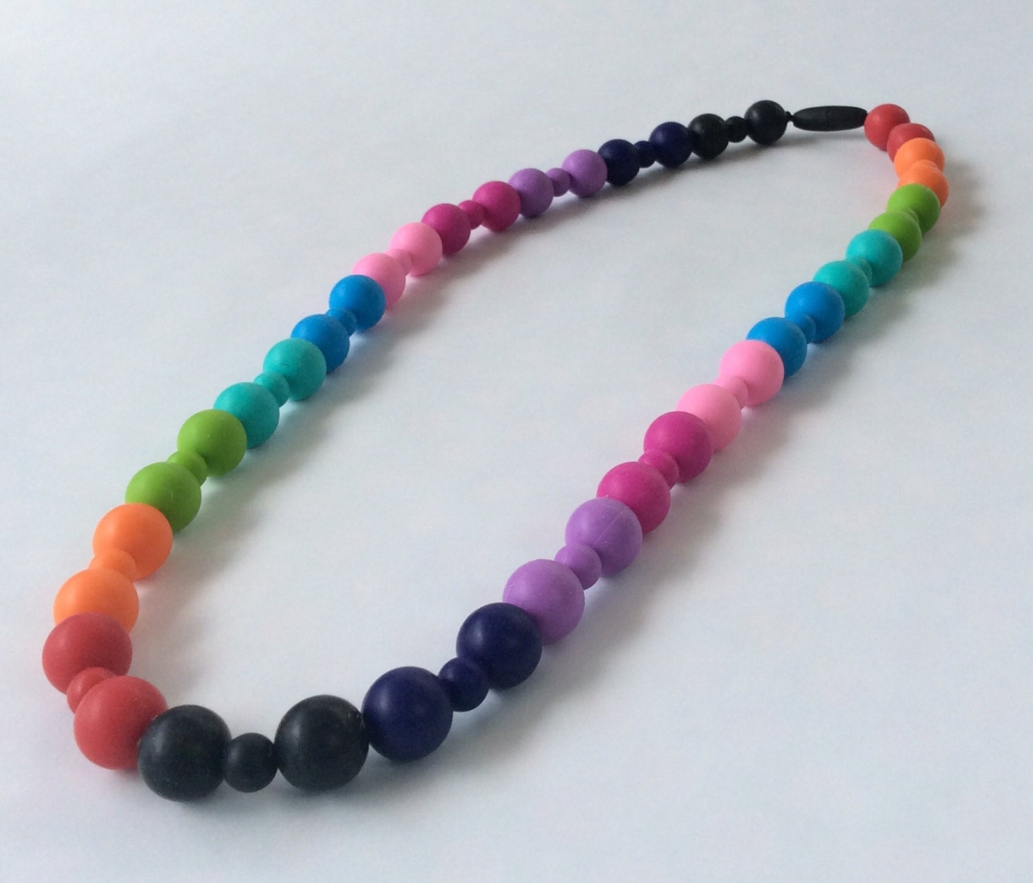 Silicone chew necklace chewable beads teething necklace for