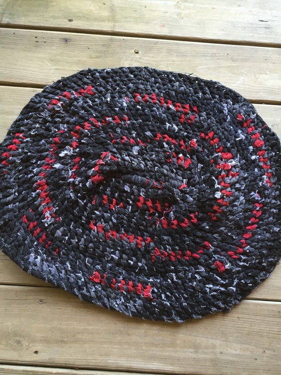 Denim Rag Rug Oval Rug Amish Knot Rug Black with Red Oval