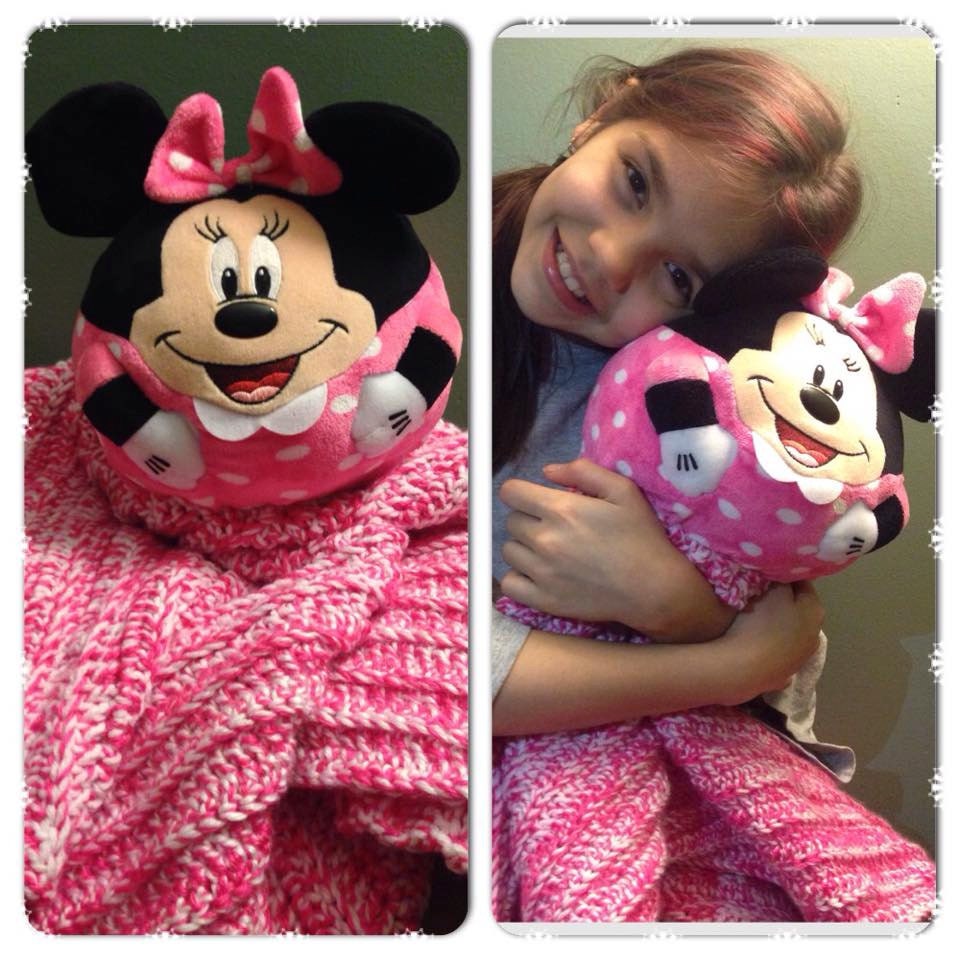 minnie mouse cuddle pillow