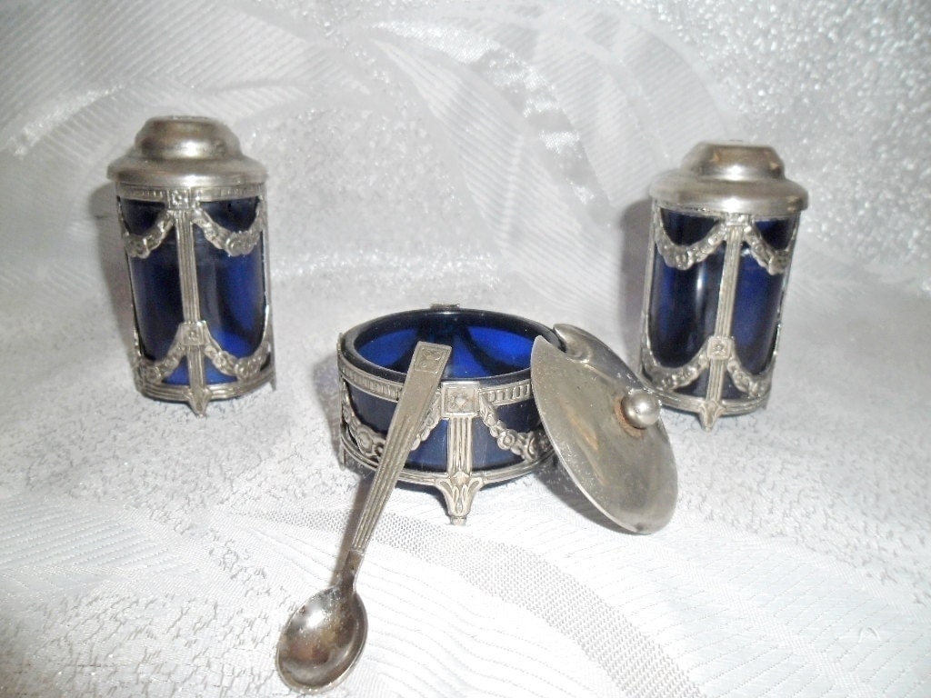 Vintage condiment set, cobalt blue pots set in lattice silver plated