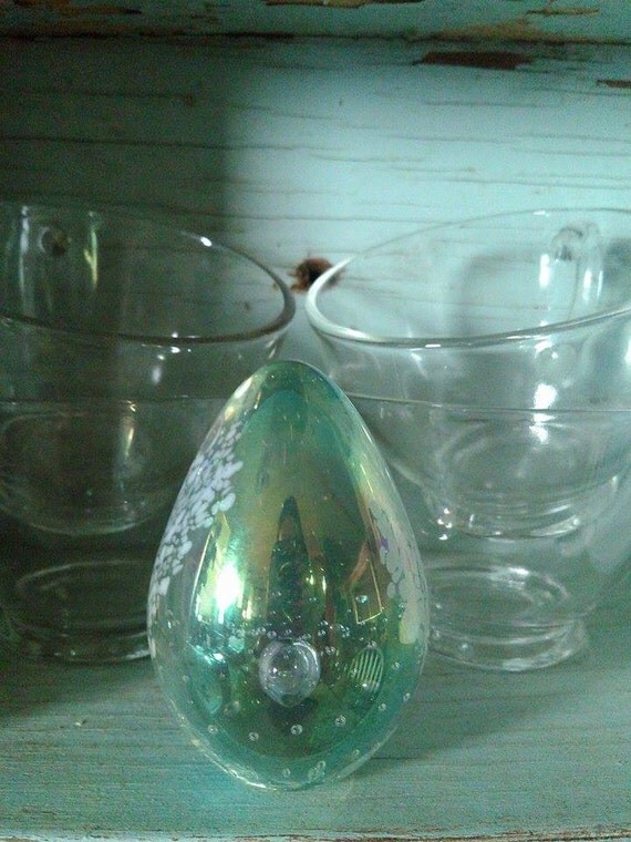 Blown Glass Paperweight Glass Eye Studio Egg by HideNseekAntiques