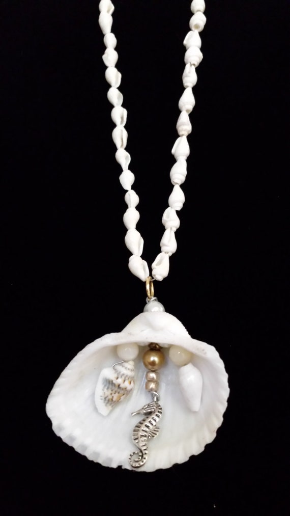 Items similar to Handmade SeaShell Necklace on Etsy