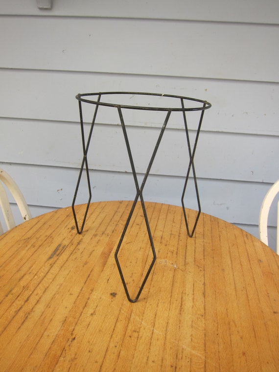 Mid Century Modern Bird Cage Legs by Prevue Hendryx Company