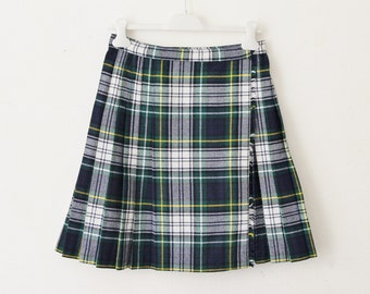 60s 70s plaid skirt, wrap around green blue tartan wool, high waist checkered mini trapeze skirt, Clueless L / Jupe à carreaux années 60 70