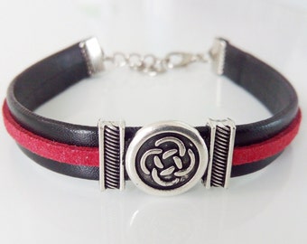 Leather bracelet. Celtic symbol. Mens bracelet. Unisex jewelry.