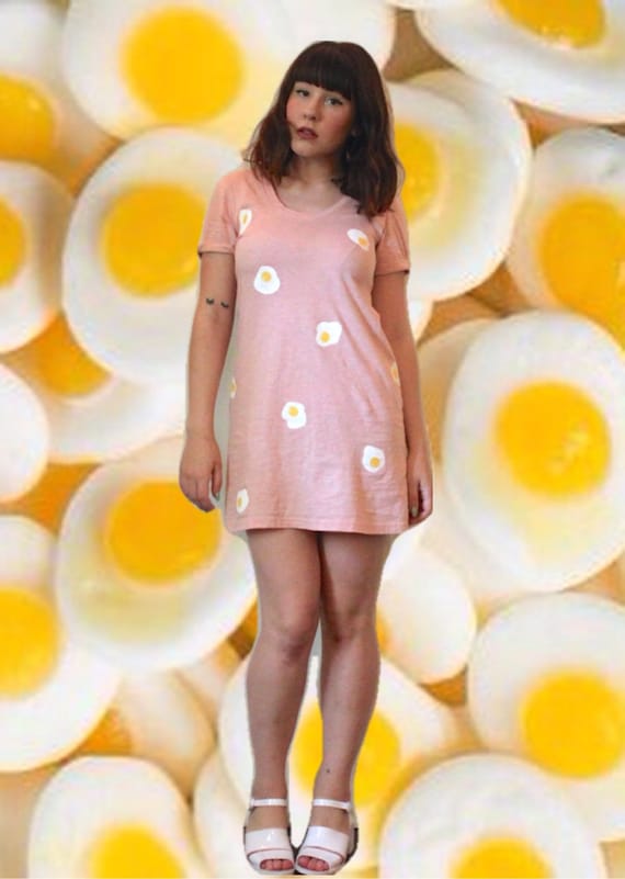 fried egg t shirt dress large apricot pink by butterbabes fried egg t shirt dress large apricot pink by butterbabes