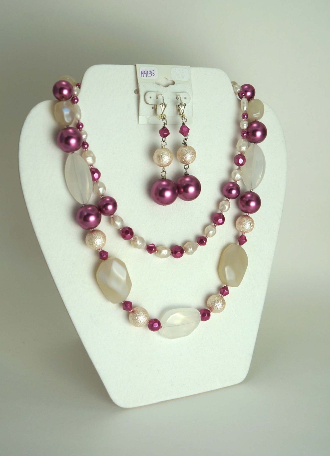 Fuchsia and Cream Pearl Jewelry Set M4135