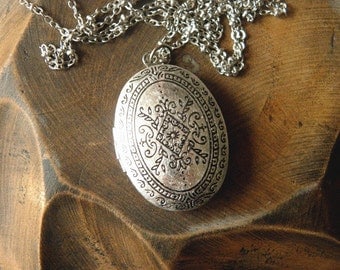 Antique silver fashion trend personality palace flower locket necklace jewelry bridesmaid gift