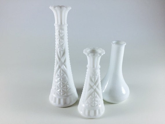 Vintage Milk Glass Bud Vase Retro White Flower Holder Home Wedding Decor Set of 3