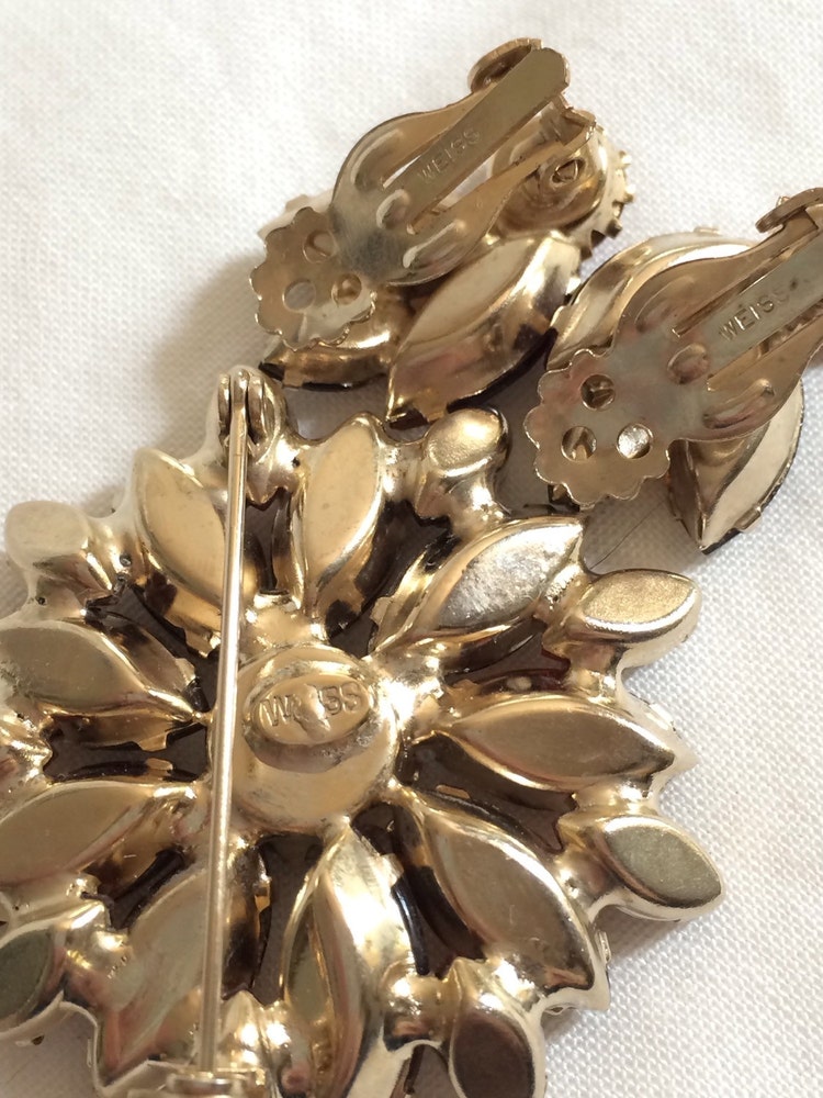 Vintage Weiss rhinestone brooch & earring set in by GiosGems