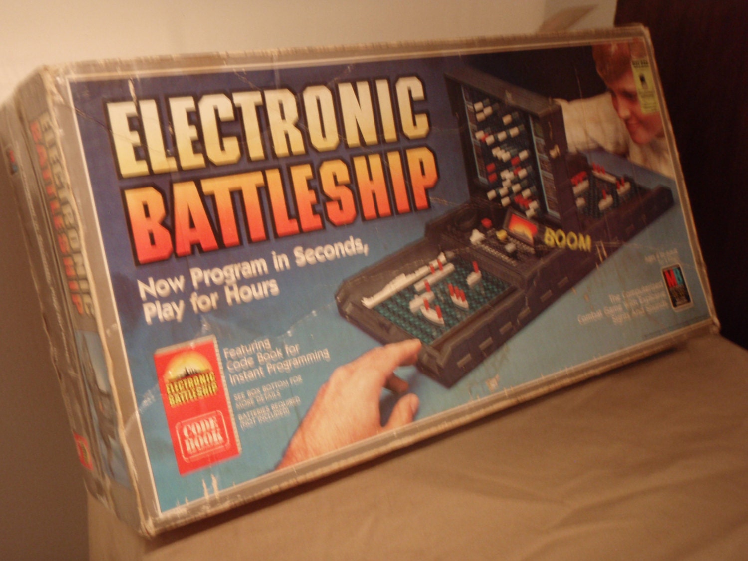 COMPLETE Vintage BATTLESHIP Electronic Classic Board Game