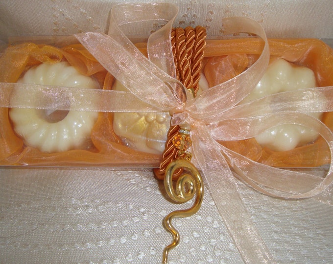 Gold Orange Elegant Gift Pack for Women, Trio Set of Luxury Scented Soaps, Valentines Handmade Necklace, Anniversary Gift, Feast gift, Party