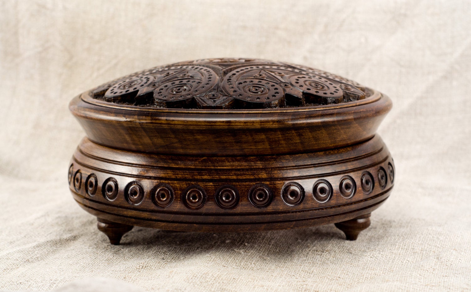 Big round wooden box Jewellery box Wedding gift by CharmingBoxUA