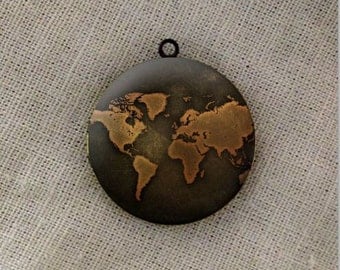 world map round antique bronze locket 32mm (LD145)
