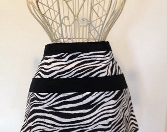 Half Apron Vendor Craft Art Teacher Nursery Zebra Animal Black White Fabric (8 Pockets)