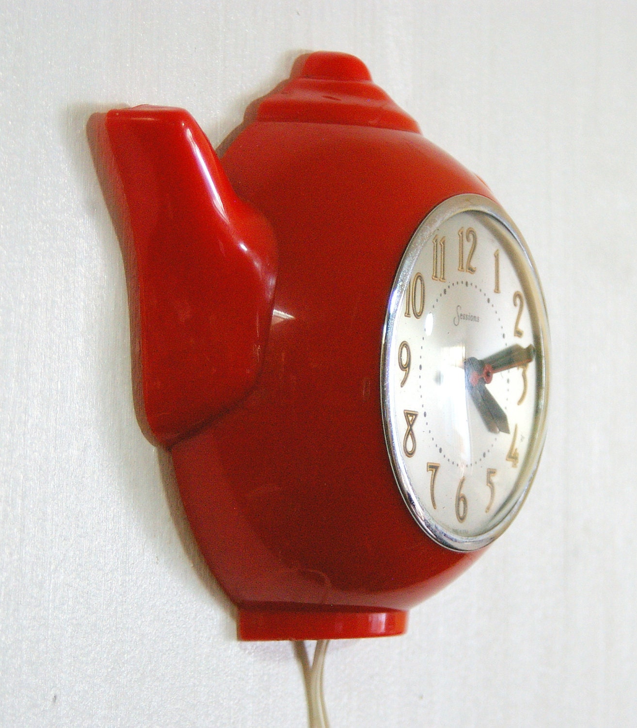 Vintage Sessions Clock Company Red Teapot Wall Clock