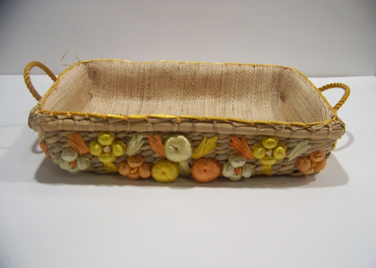 Vintage Wicker/Raffia Lined Casserole Basket Casserole Carrier Server