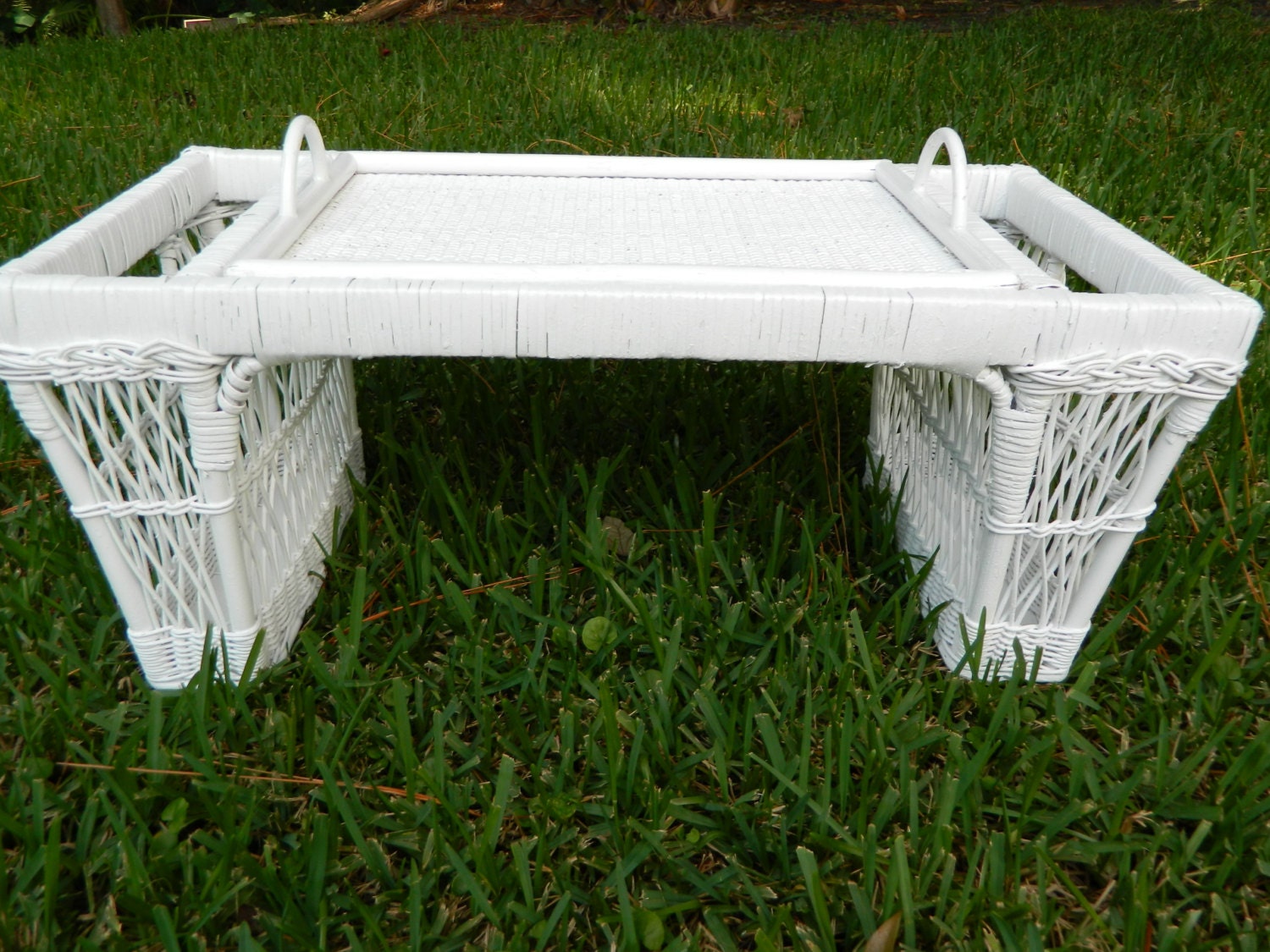 Vintage Wicker Bed Tray Serving Tray, Magazine Holders, White Wicker