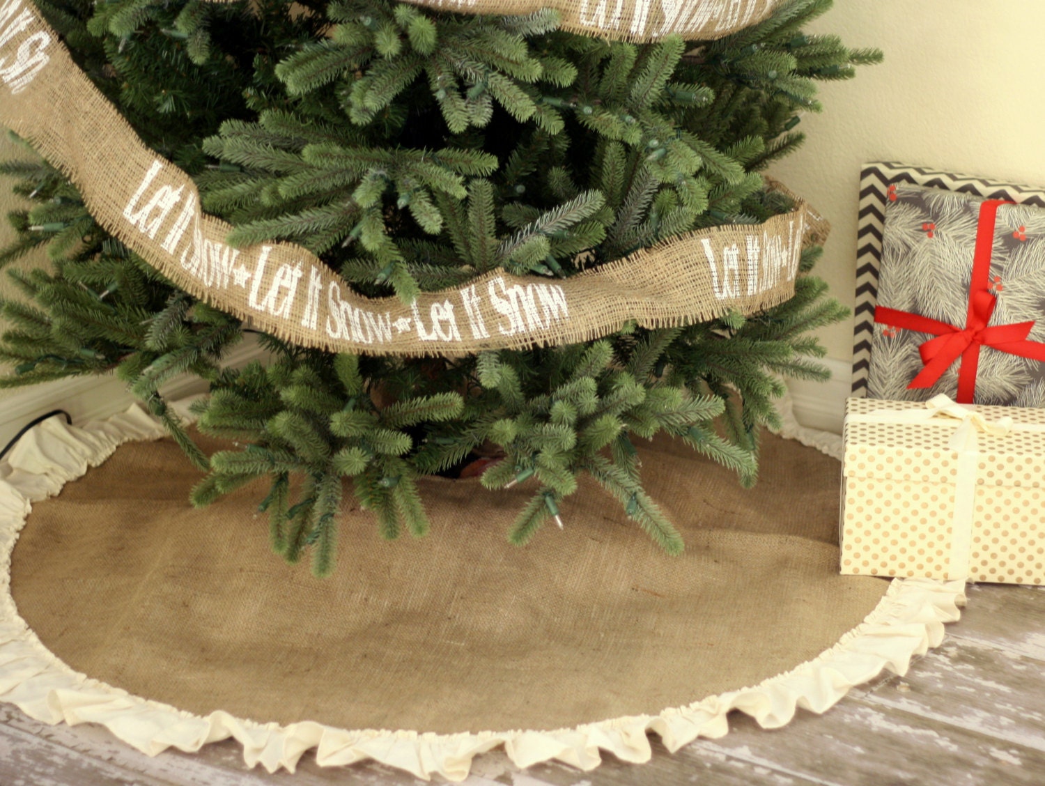 Natural Burlap Christmas Tree Skirt with Hemmed by BurlapBabe