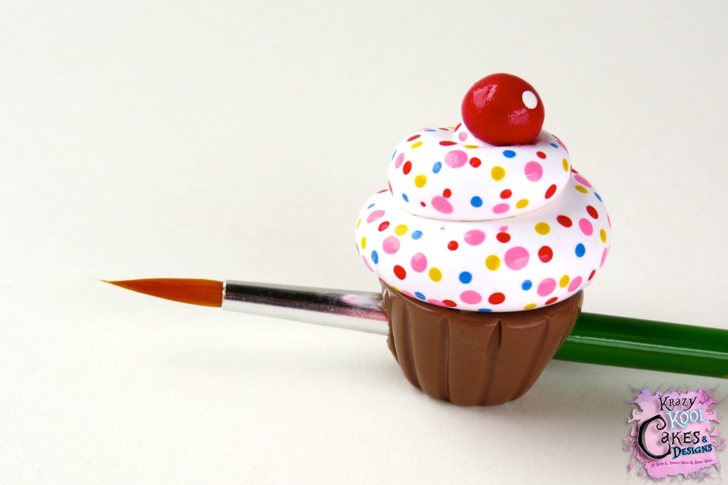 Cupcake Brush Stand With FREE Edible Glue Brush