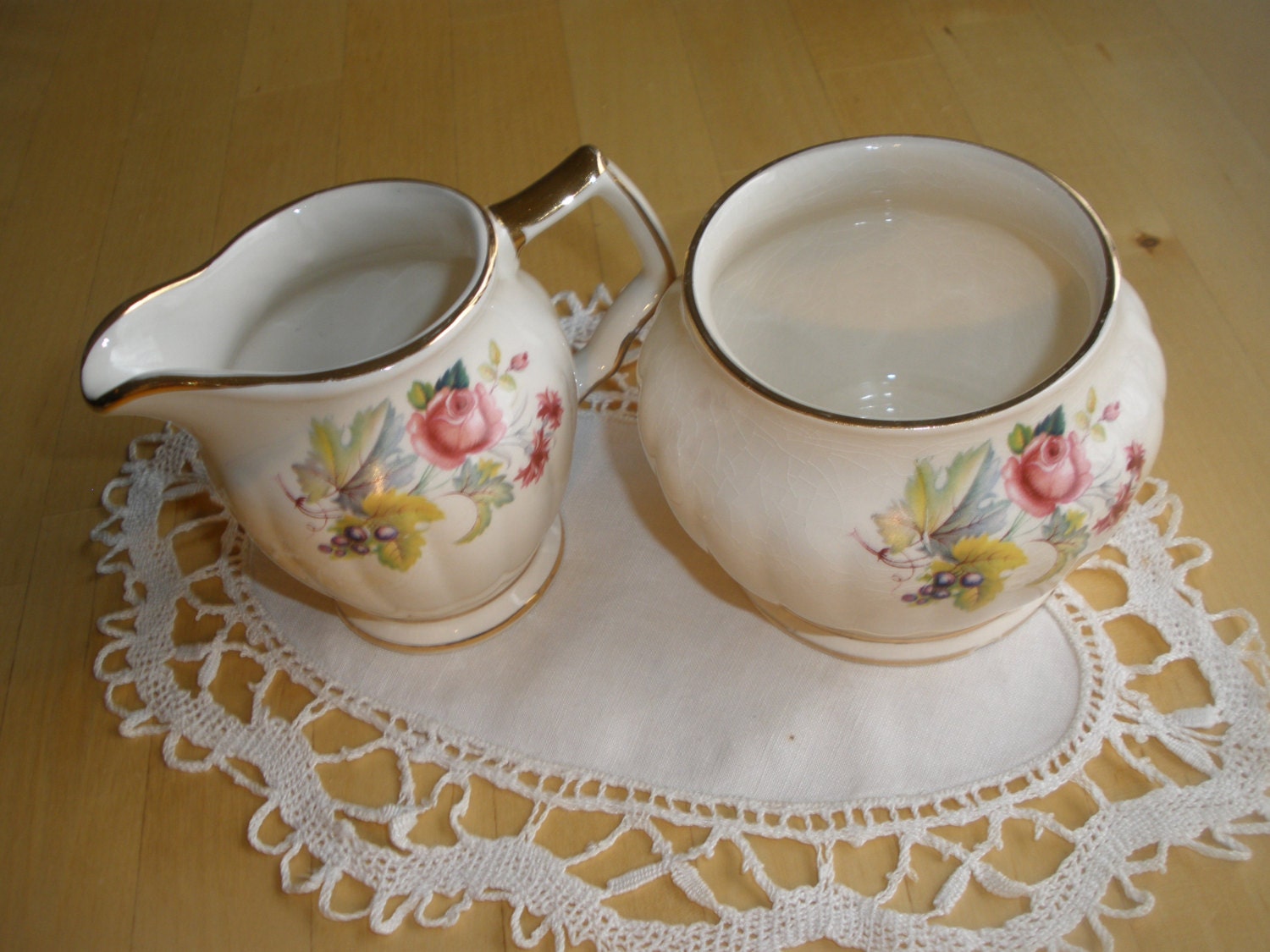 Sadler milk jug and sugar bowl. Made in England. Single pink