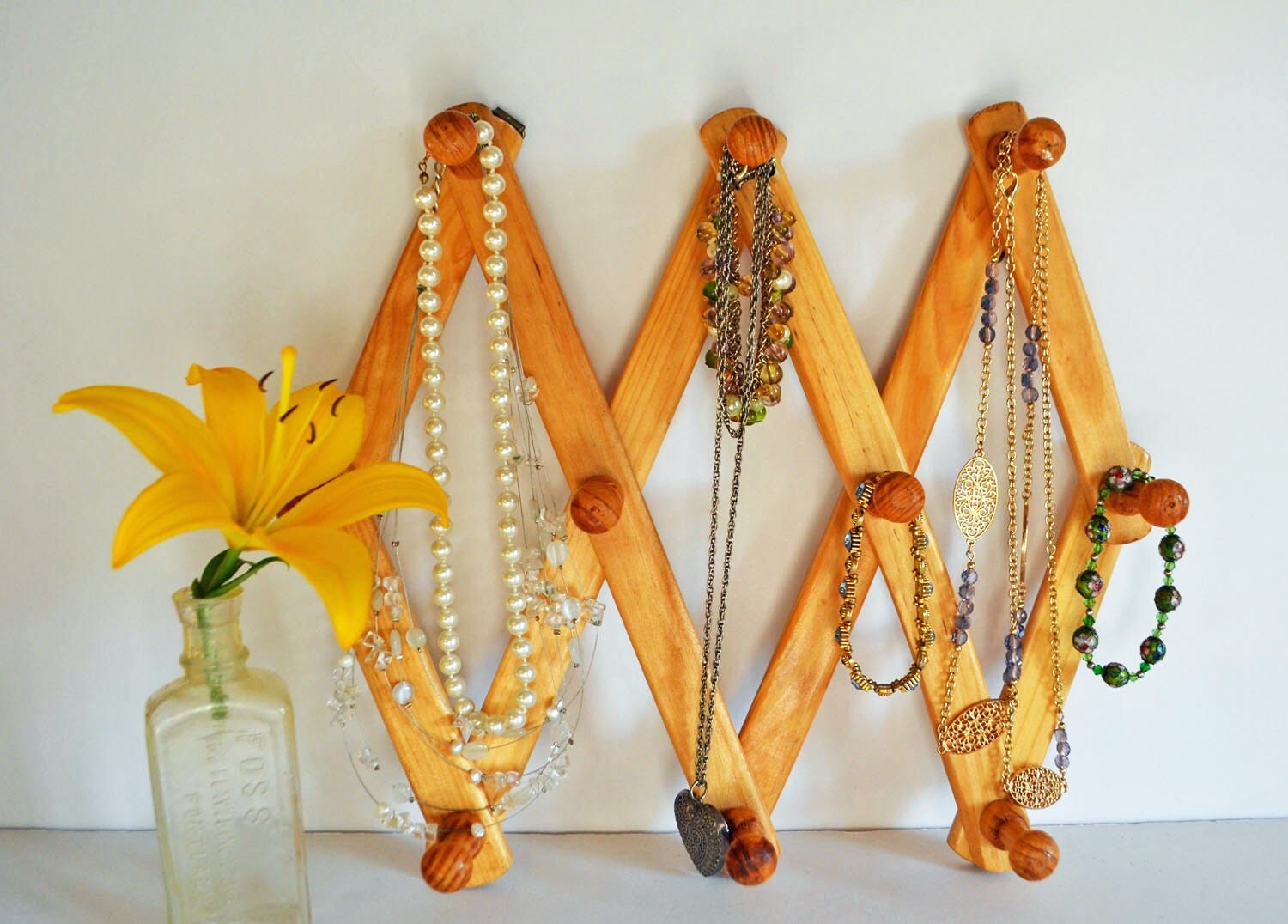 Accordian Expanding Wooden Peg Hook…Hat….Coat….Herb Rack….Wall Mount Rack Haute Juice