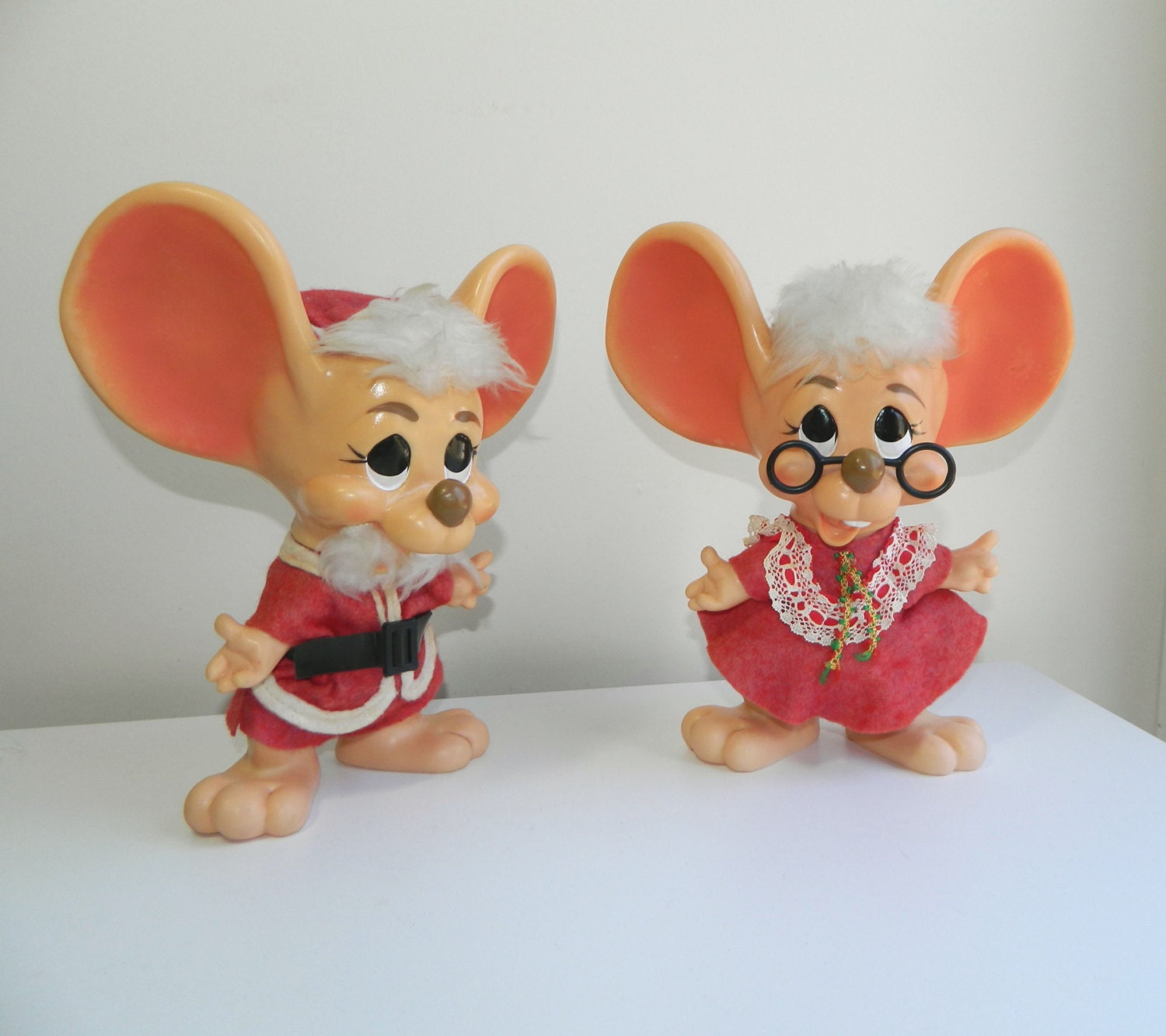 Vintage Christmas Mice Banks 1970s Plastic by Bluebirdsshop