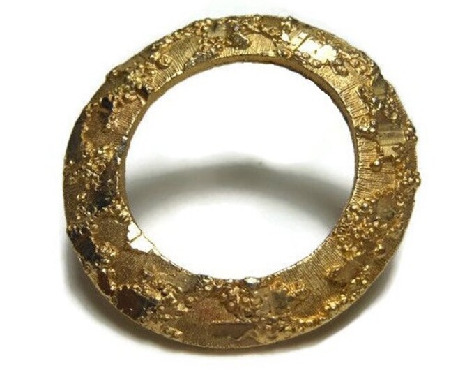 FREE SHIPPING Mamselle circle brooch 1960s brutalist gold plated textured eternity pin